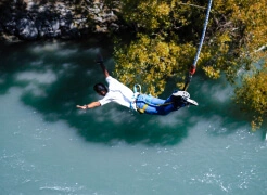 Bungee jumping image 2