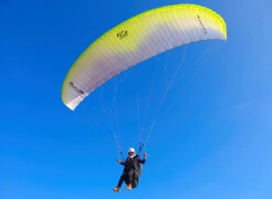 Paragliding image 1